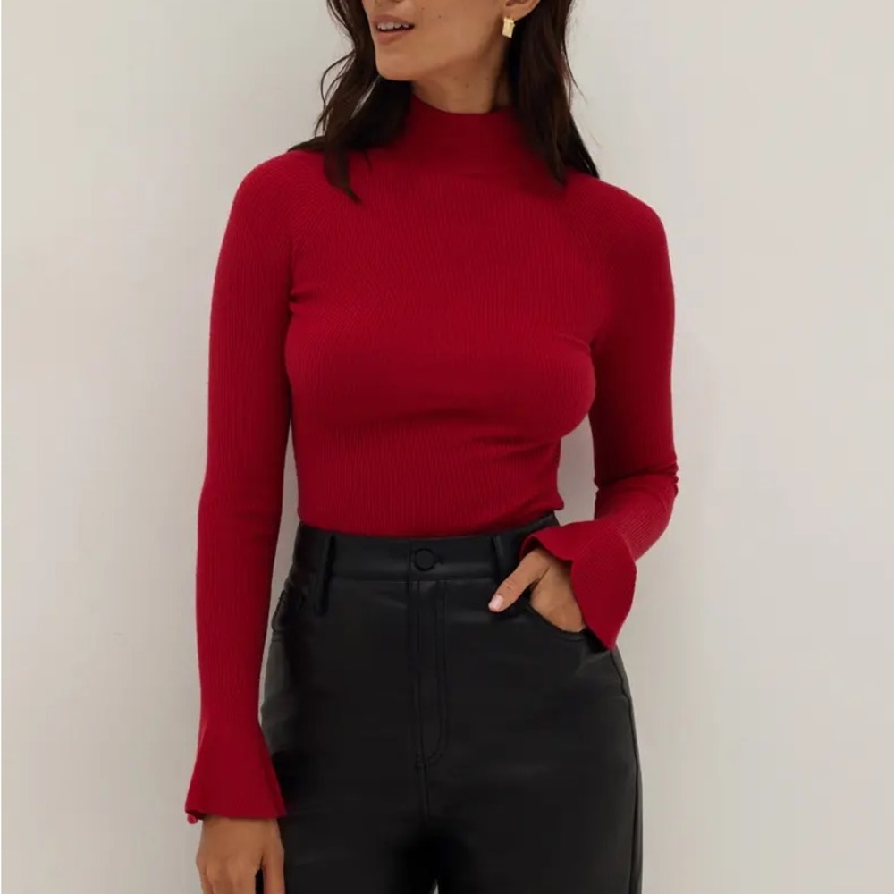 Soft Empowering Turtle Neck